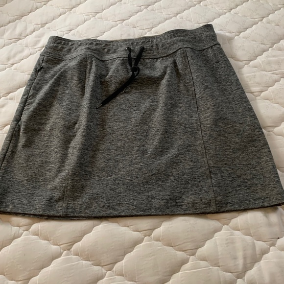 Orvis Short Gray Skirt - Picture 1 of 6